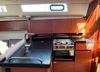 Rent a sailboat in D-Marin Marina Lefkas - Hanse 418 - 3 cab.