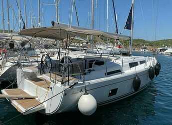 Rent a sailboat in D-Marin Marina Lefkas - Hanse 418 - 3 cab.