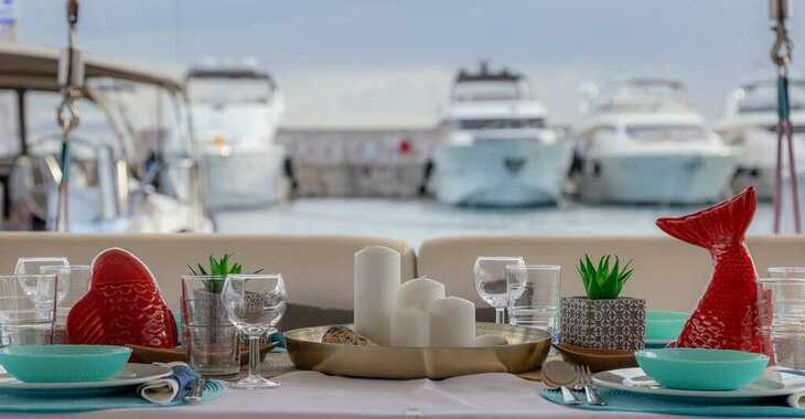 Rent a catamaran in Alimos Marina - Sunreef 62 - 4 + 1 cab.