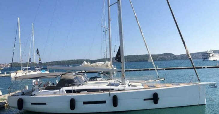 Rent a sailboat in Marine Pirovac - Dufour 56 