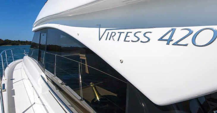 Rent a motorboat in Marina Baotić - Bavaria Virtess 420 Fly
