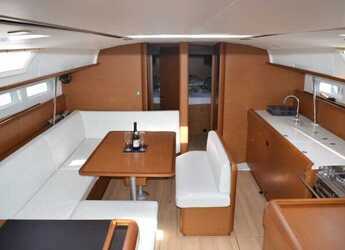 Rent a sailboat in Marina Kastela - Sun Odyssey 519 - 5 + 1 cab.