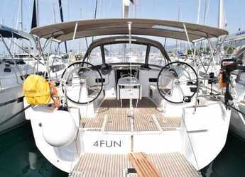 Rent a sailboat in Marina Kastela - Sun Odyssey 519 - 5 + 1 cab.