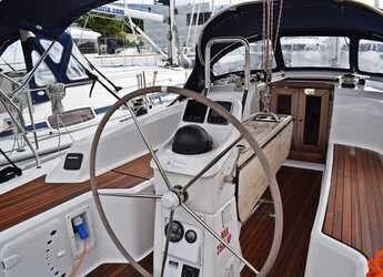 Rent a sailboat in Marina Kastela - Bavaria Cruiser 33