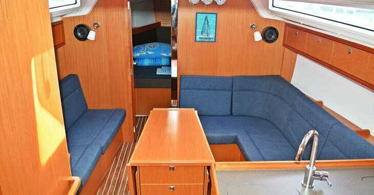 Rent a sailboat in Marina Kastela - Bavaria Cruiser 37 - 3 cab.