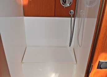 Rent a sailboat in Marina Kastela - Bavaria Cruiser 51