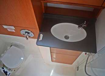 Rent a sailboat in Marina Kastela - Bavaria Cruiser 51