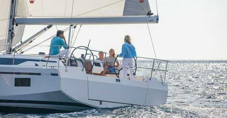 Rent a sailboat in Marine Pirovac - Bavaria C42