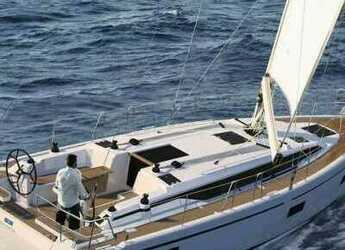 Rent a sailboat in Marina Novi - Bavaria C38