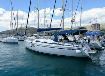 Chartern Sie segelboot in Trogir (ACI marina) - Bavaria 34 Cruiser - 2 cab.