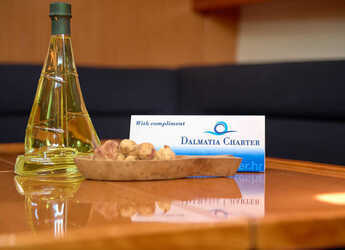 Chartern Sie segelboot in Trogir (ACI marina) - Bavaria Cruiser 37 - 3 cab.