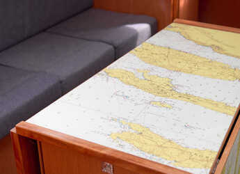 Chartern Sie segelboot in Trogir (ACI marina) - Bavaria Cruiser 37 - 3 cab.