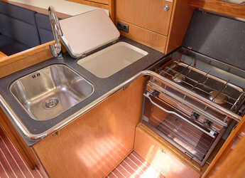 Chartern Sie segelboot in Trogir (ACI marina) - Bavaria Cruiser 37 - 3 cab.