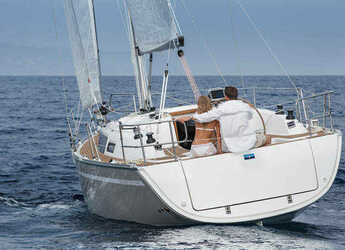 Rent a sailboat in Kremik Marina - Bavaria Cruiser 33