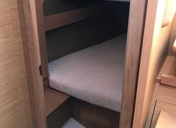 Rent a sailboat in Punat - Dufour 382 GL