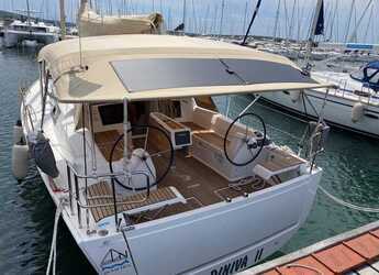 Rent a sailboat in Punat - Dufour 382 GL