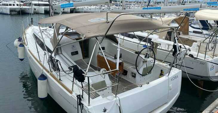 Rent a sailboat in Punat - Sun Odyssey 349