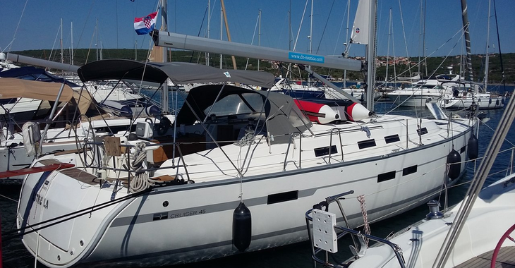 Rent a sailboat in Punat - Bavaria Cruiser 45 - 4 cab.