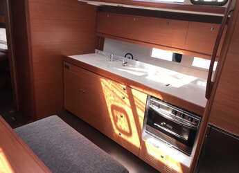 Rent a sailboat in Punat - Dufour 460 GL - 5 cab.