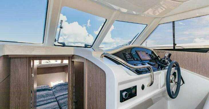 Rent a yacht in Punat Marina - Greenline 33