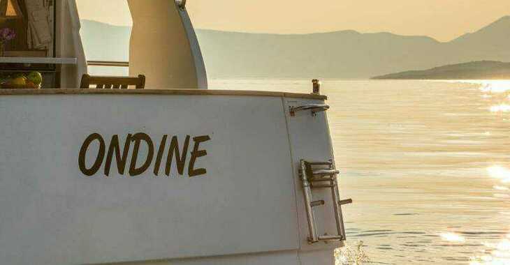Chartern Sie yacht in Punat - Greenline 33