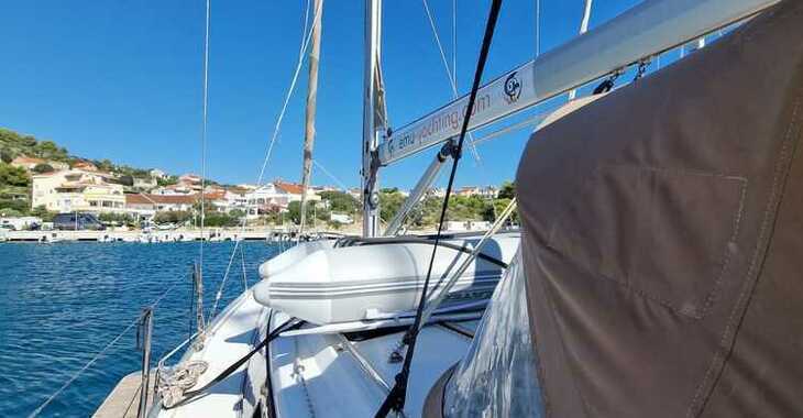 Rent a sailboat in Marina Drage - Bavaria Cruiser 37 - 3 cab.