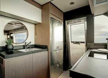 Alquilar yate en Marina Lav - Azimut Magellano 66