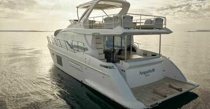 Rent a yacht in Marina Lav - Azimut 55 Fly