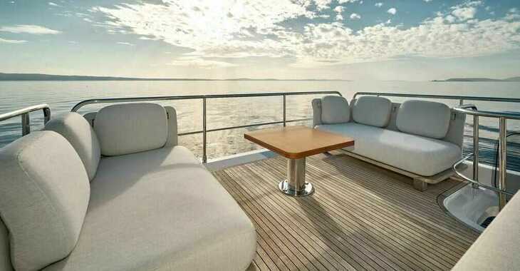 Rent a yacht in Marina Lav - Azimut 55 Fly