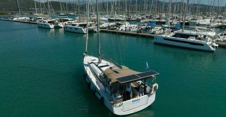 Rent a sailboat in D-Marin Lefkas Marina - Sun Odyssey 410 - 3 cab.