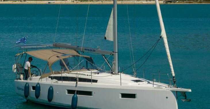 Rent a sailboat in Lefkas Marina - Sun Odyssey 410 - 3 cab.