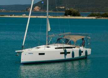 Rent a sailboat in Lefkas Marina - Sun Odyssey 410 - 3 cab.