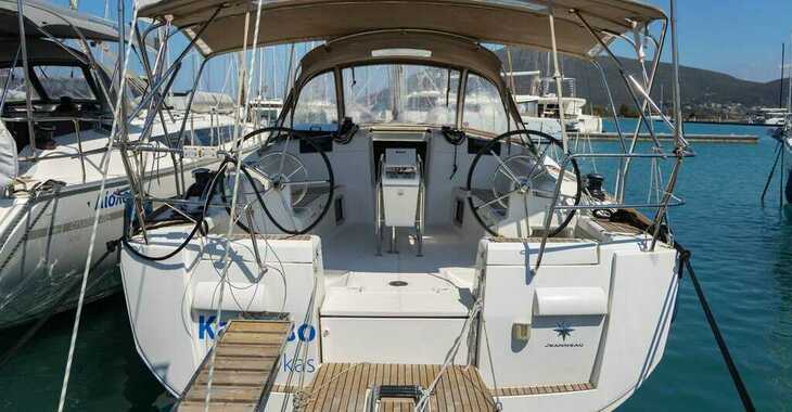 Rent a sailboat in D-Marin Lefkas Marina - Sun Odyssey 439