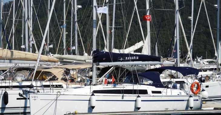 Rent a sailboat in Marinturk Village Port - Bavaria Cruiser 34 - 2 cab.
