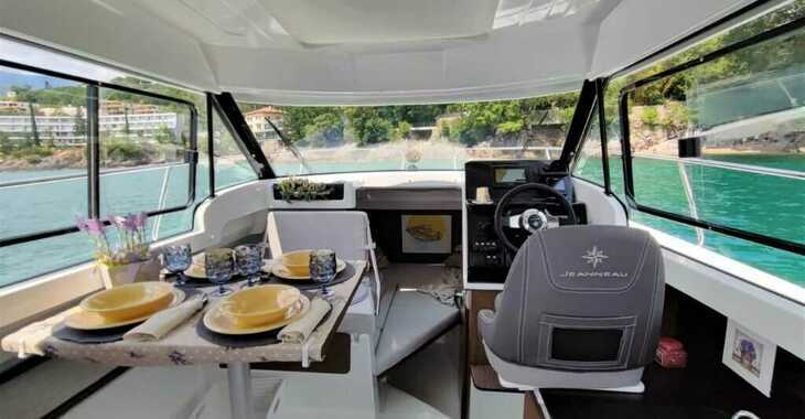 Rent a motorboat in Veruda Marina - Merry Fisher 695