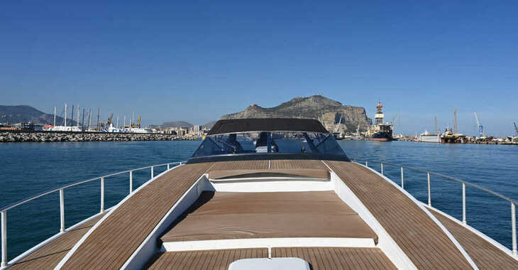 Chartern Sie yacht in Marina di Palermo La Cala - Maeva Star 23