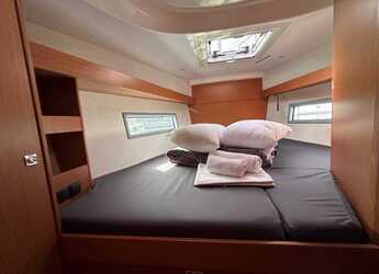 Rent a sailboat in Alimos Marina - Bavaria C38