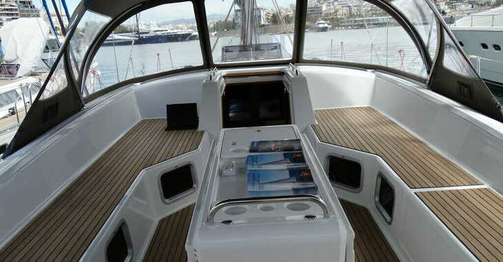 Rent a sailboat in Volos - Jeanneau 54 - 6 cab.