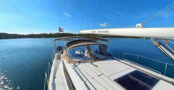 Rent a sailboat in Marine Pirovac - Sun Odyssey 410