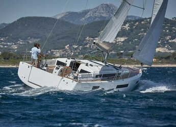 Rent a sailboat in Marine Pirovac - Sun Odyssey 440