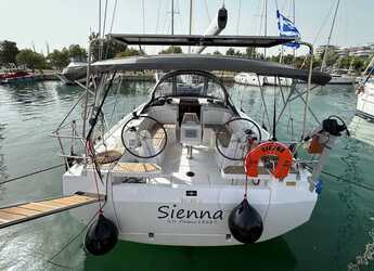 Rent a sailboat in Alimos Marina - Bavaria C38