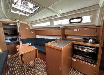 Rent a sailboat in Alimos Marina - Bavaria Cruiser 34