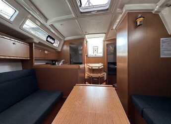 Rent a sailboat in Alimos Marina - Bavaria Cruiser 34