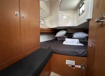 Rent a sailboat in Alimos Marina - Bavaria Cruiser 34