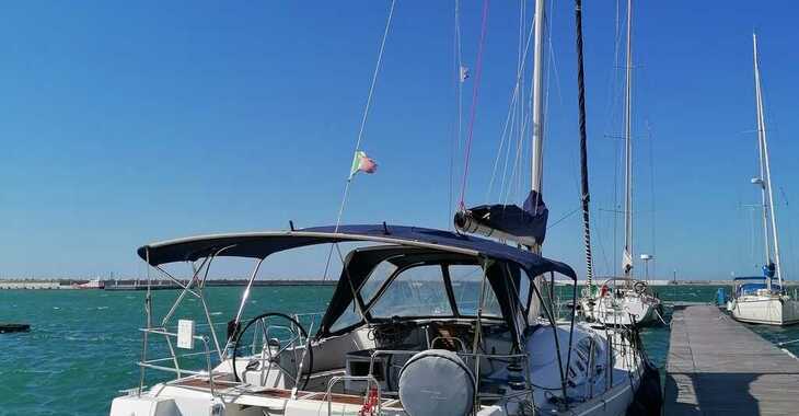 Rent a sailboat in Bari - Oceanis 46 - 4 cab.