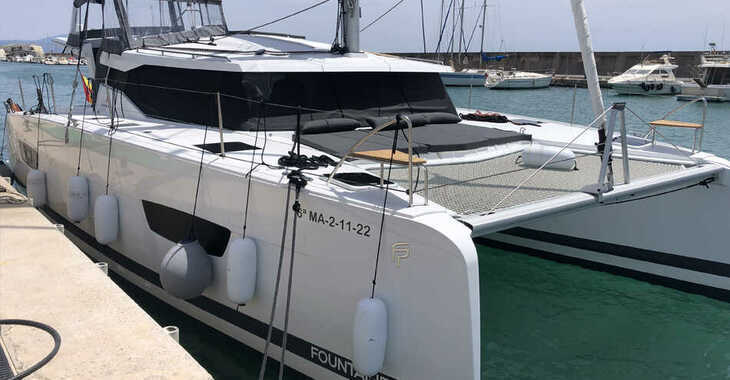 Rent a catamaran in Port of Santa Eulària  - Isla 40