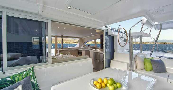 Rent a catamaran in Yes marina - Leopard 40