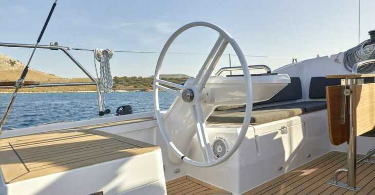 Rent a sailboat in SCT Marina Trogir - Elan Impression 43
