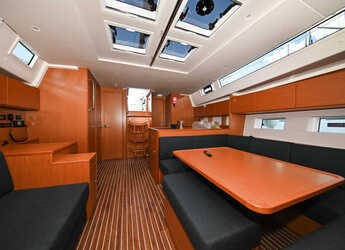 Rent a sailboat in Marina Sukosan (D-Marin Dalmacija) - Bavaria C50