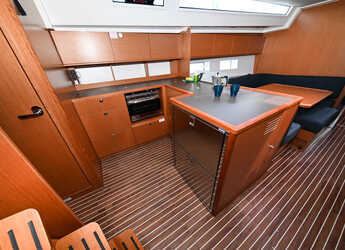 Rent a sailboat in Marina Sukosan (D-Marin Dalmacija) - Bavaria C50